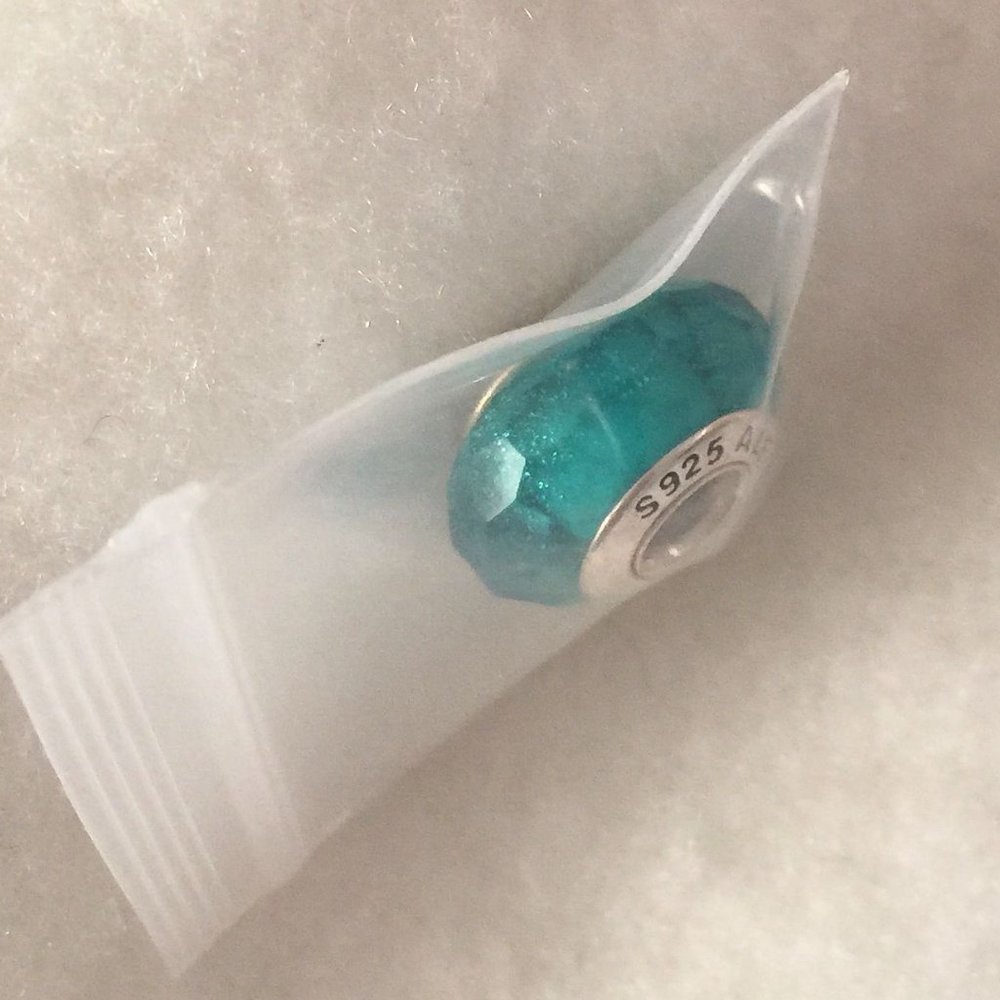 Pandora Fascinating Shimmering Teal Glass Bead